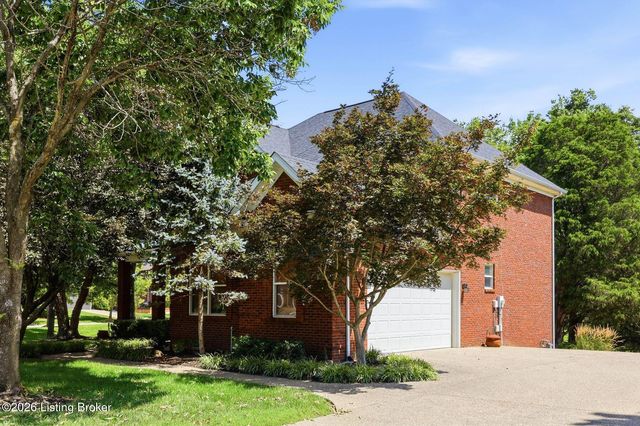 10405 Perwinkle Ct, Louisville, KY 40291