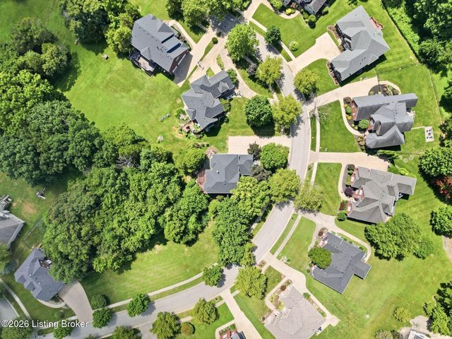 10405 Perwinkle Ct, Louisville, KY 40291
