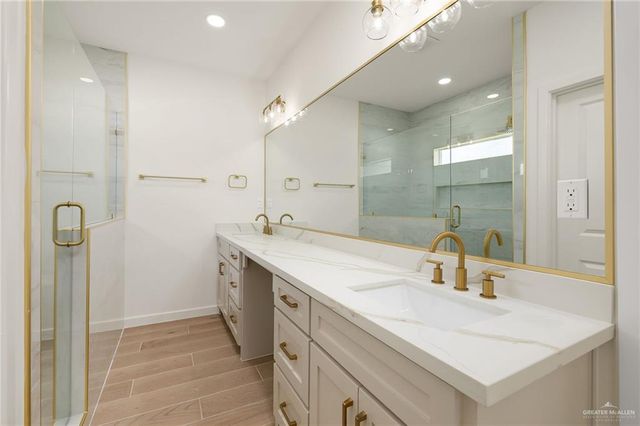 2206 Washington Avenue, Mission, TX 78572