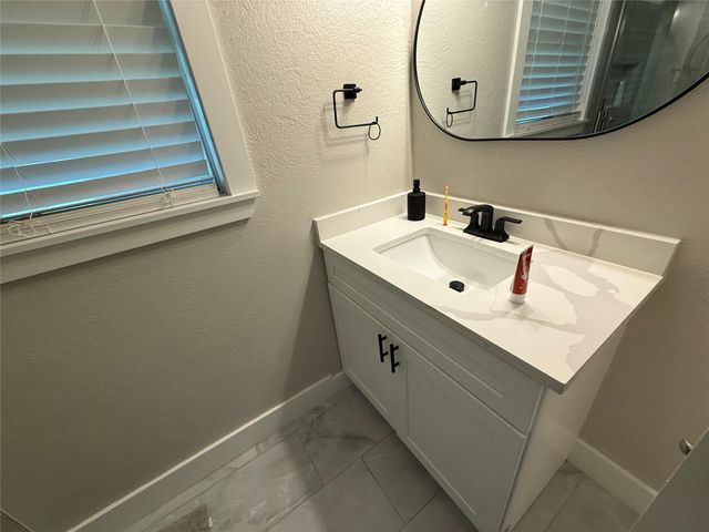 1604 Leneva Lane, Pasadena, TX 77502
