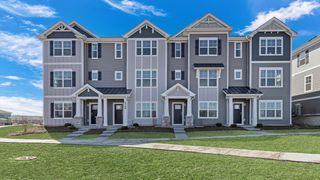 2139 yellowstone Boulevard, Mundelein, IL 60060