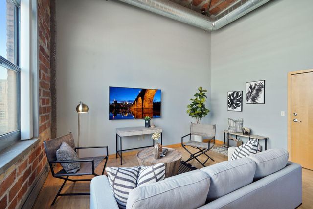 521 S 7th St 602, Minneapolis, MN 55415