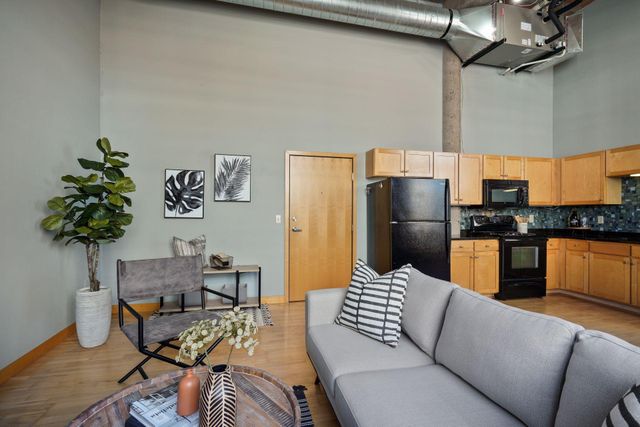 521 S 7th St 602, Minneapolis, MN 55415