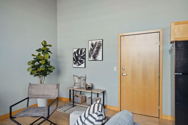 521 S 7th St 602, Minneapolis, MN 55415