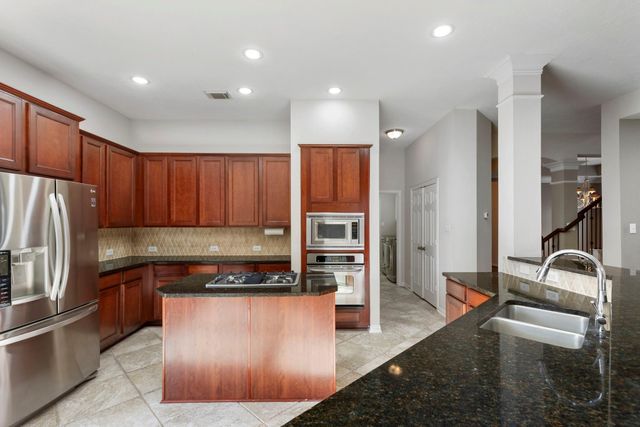 80 N Frontera Circle, Spring, TX 77382