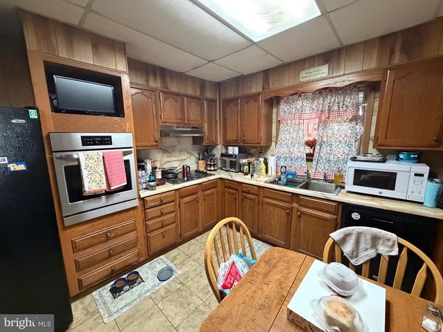 842 WATER ST, Pottsville, PA 17901