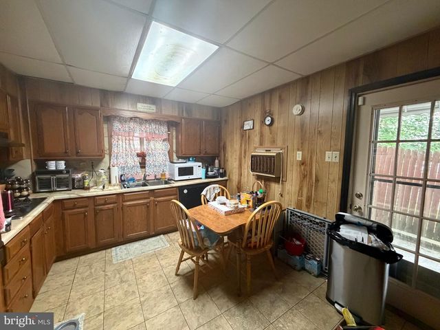 842 WATER ST, Pottsville, PA 17901