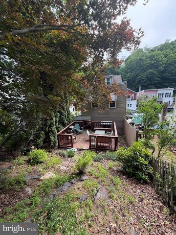 842 WATER ST, Pottsville, PA 17901