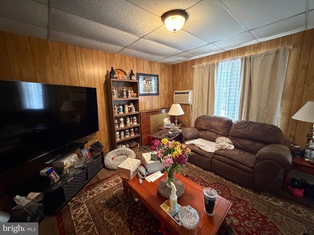 842 WATER ST, Pottsville, PA 17901