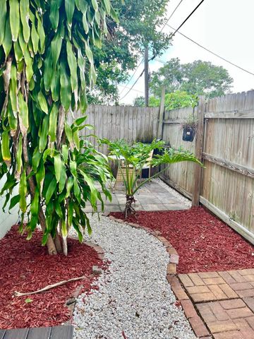 17 S D Street, Lake Worth Beach, FL 33460