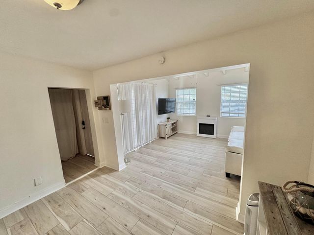 17 S D Street, Lake Worth Beach, FL 33460