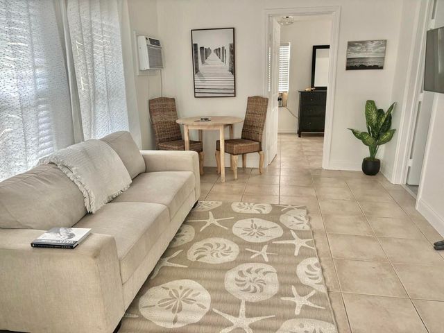 17 S D Street, Lake Worth Beach, FL 33460