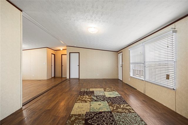 1909 Morenita Dr, Sinton, TX 78387