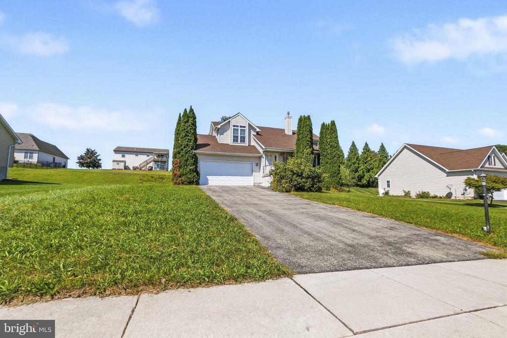 135 TRACY DR, York Springs, PA 17372