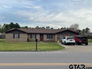816 Blueridge Parkway, Longview, TX 75605