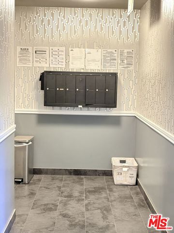 8515 Alcott Street 101, Los Angeles, CA 90035