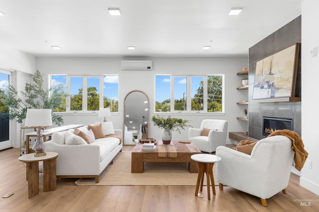 55 E State St 302, Eagle, ID 83616 photo 2