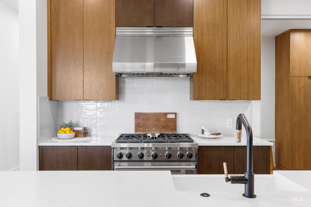 55 E State St 302, Eagle, ID 83616 photo 6