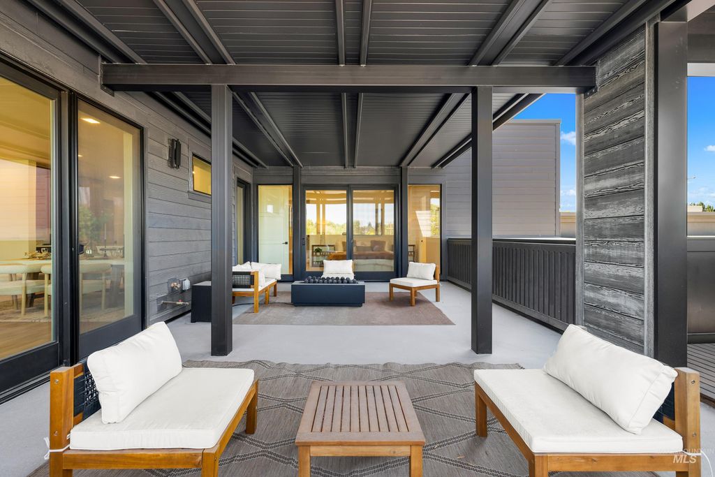 55 E State St 302, Eagle, ID 83616 photo 9