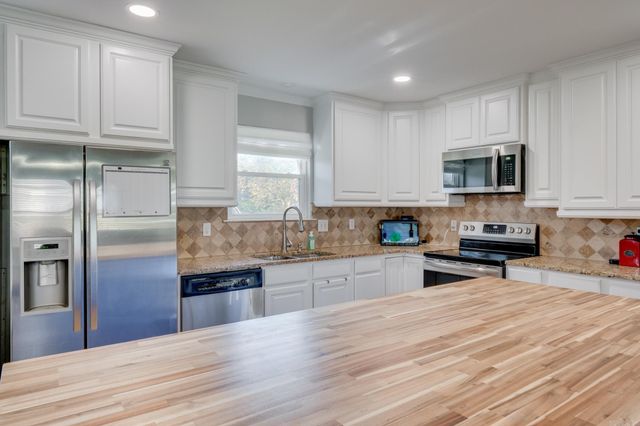 1504 War Eagle Drive, North Little Rock, AR 72116