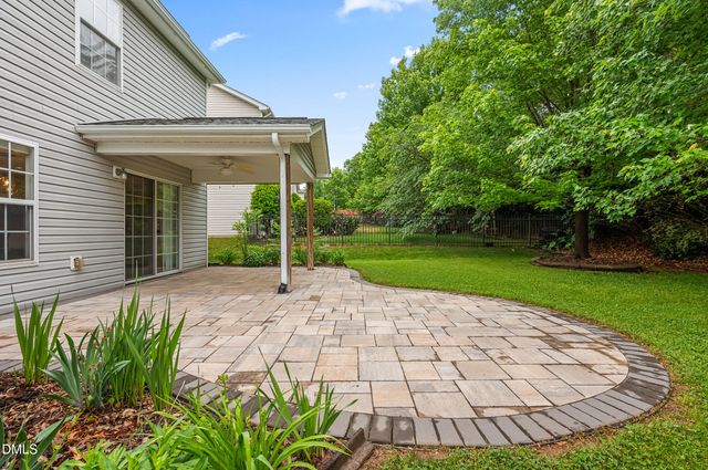 4000 Remington Oaks Circle, Cary, NC 27519
