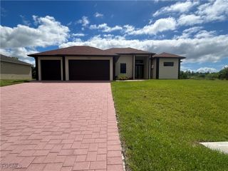 2820 NW 25th ST, Cape Coral, FL 33993