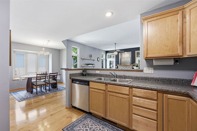 118 Broadmoor Lane, Iowa City, IA 52245
