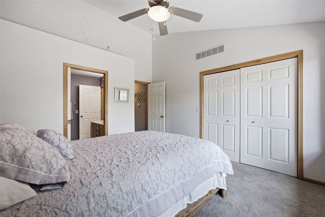 118 Broadmoor Lane, Iowa City, IA 52245