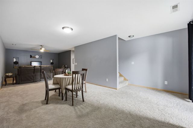 118 Broadmoor Lane, Iowa City, IA 52245