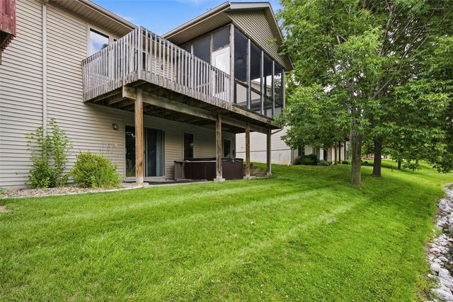 118 Broadmoor Lane, Iowa City, IA 52245