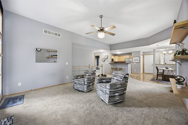 118 Broadmoor Lane, Iowa City, IA 52245