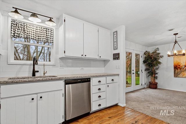 1184 Downing Dr, Eagle, ID 83616