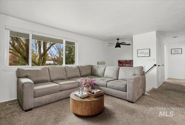 1184 Downing Dr, Eagle, ID 83616