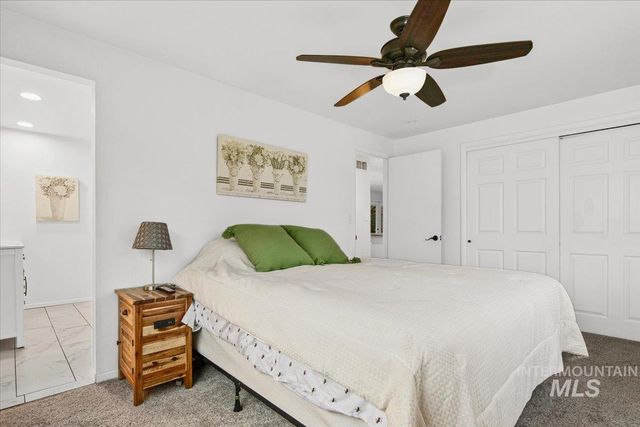 1184 Downing Dr, Eagle, ID 83616