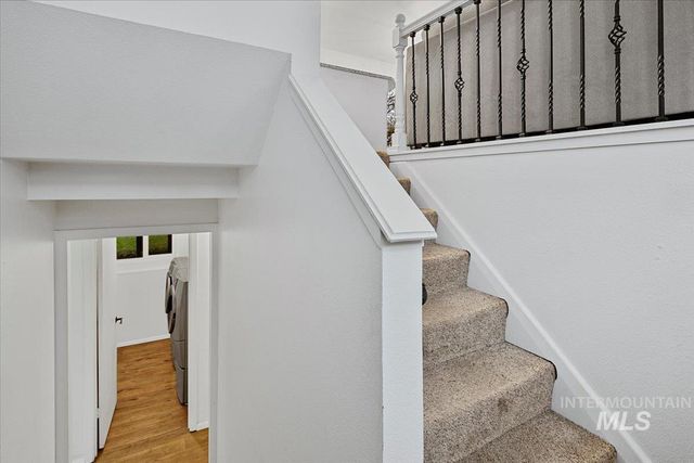 1184 Downing Dr, Eagle, ID 83616