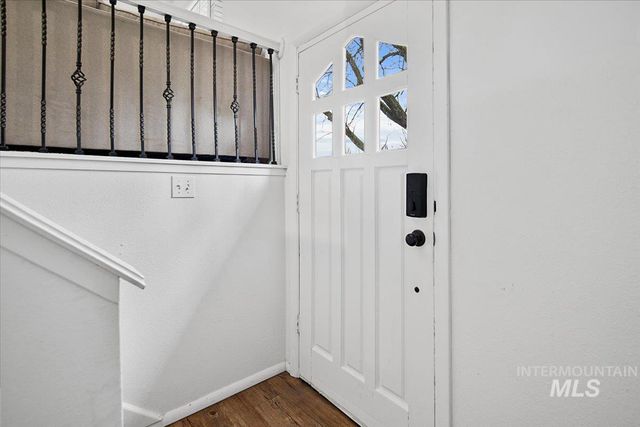 1184 Downing Dr, Eagle, ID 83616