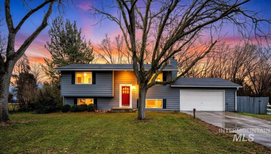 1184 Downing Dr, Eagle, ID 83616