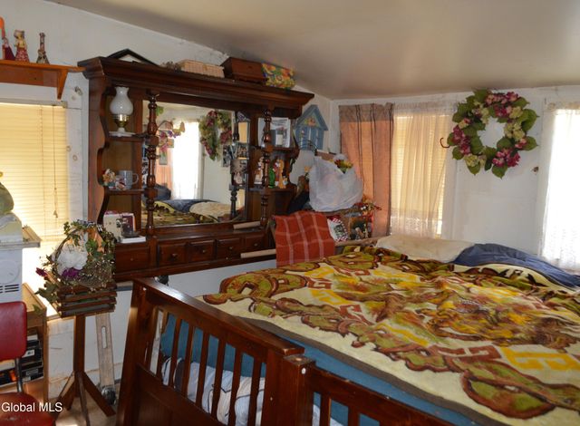834 County Hwy 110, Broadalbin, NY 12025