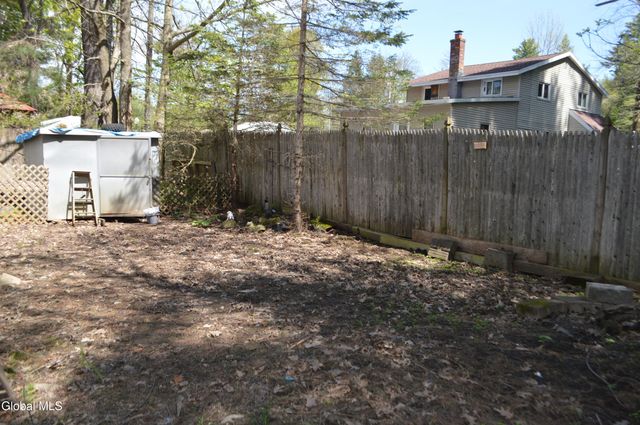 834 County Hwy 110, Broadalbin, NY 12025