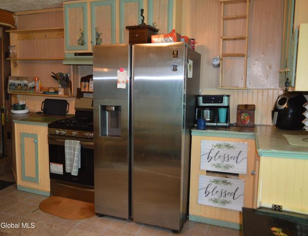 834 County Hwy 110, Broadalbin, NY 12025