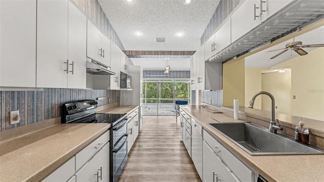 549 PENINSULAR DRIVE, Lakeland, FL 33813