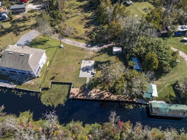 5079 Hide-A-Way Dr, Jacksonville, FL 32258