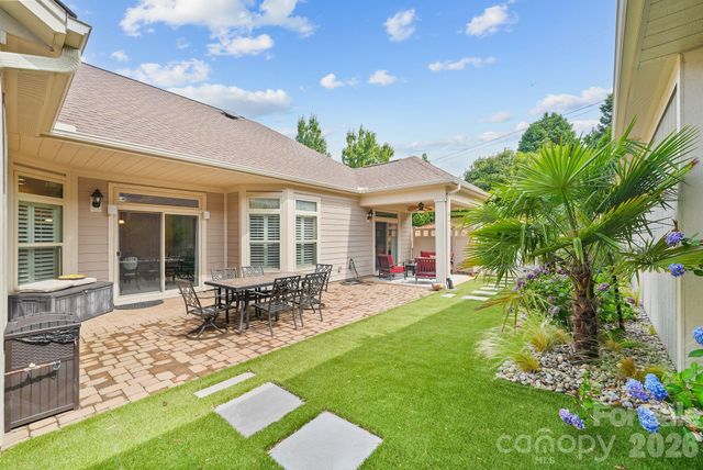 159 Brawley Point Circle, Mooresville, NC 28117