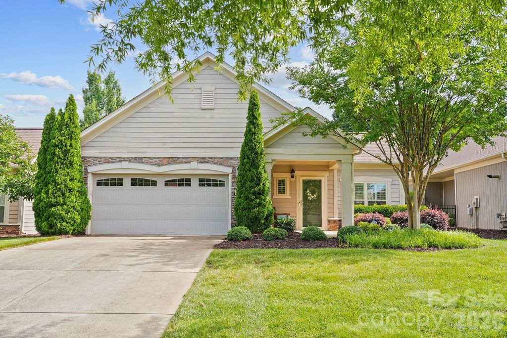 159 Brawley Point Circle, Mooresville, NC 28117