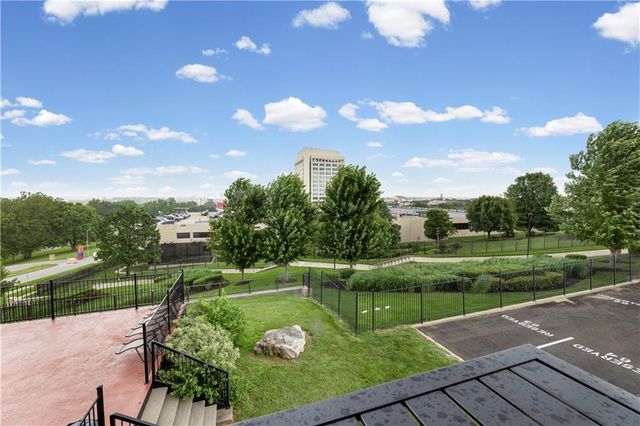 2940 Baltimore Avenue 1201, Kansas City, MO 64108