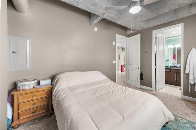 2940 Baltimore Avenue 1201, Kansas City, MO 64108