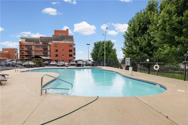 2940 Baltimore Avenue 1201, Kansas City, MO 64108