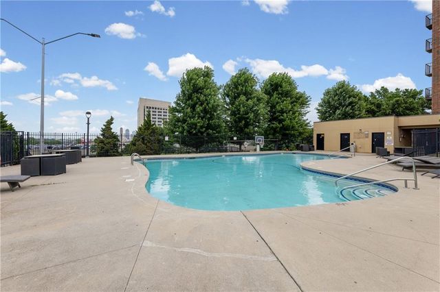 2940 Baltimore Avenue 1201, Kansas City, MO 64108