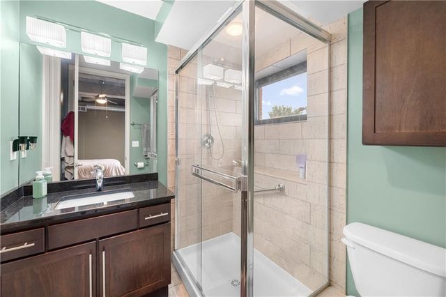 2940 Baltimore Avenue 1201, Kansas City, MO 64108