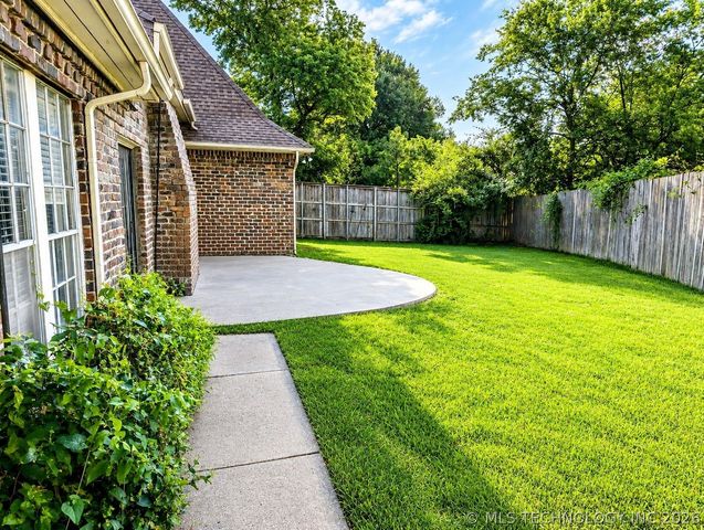 6720 E 69th Street, Tulsa, OK 74133